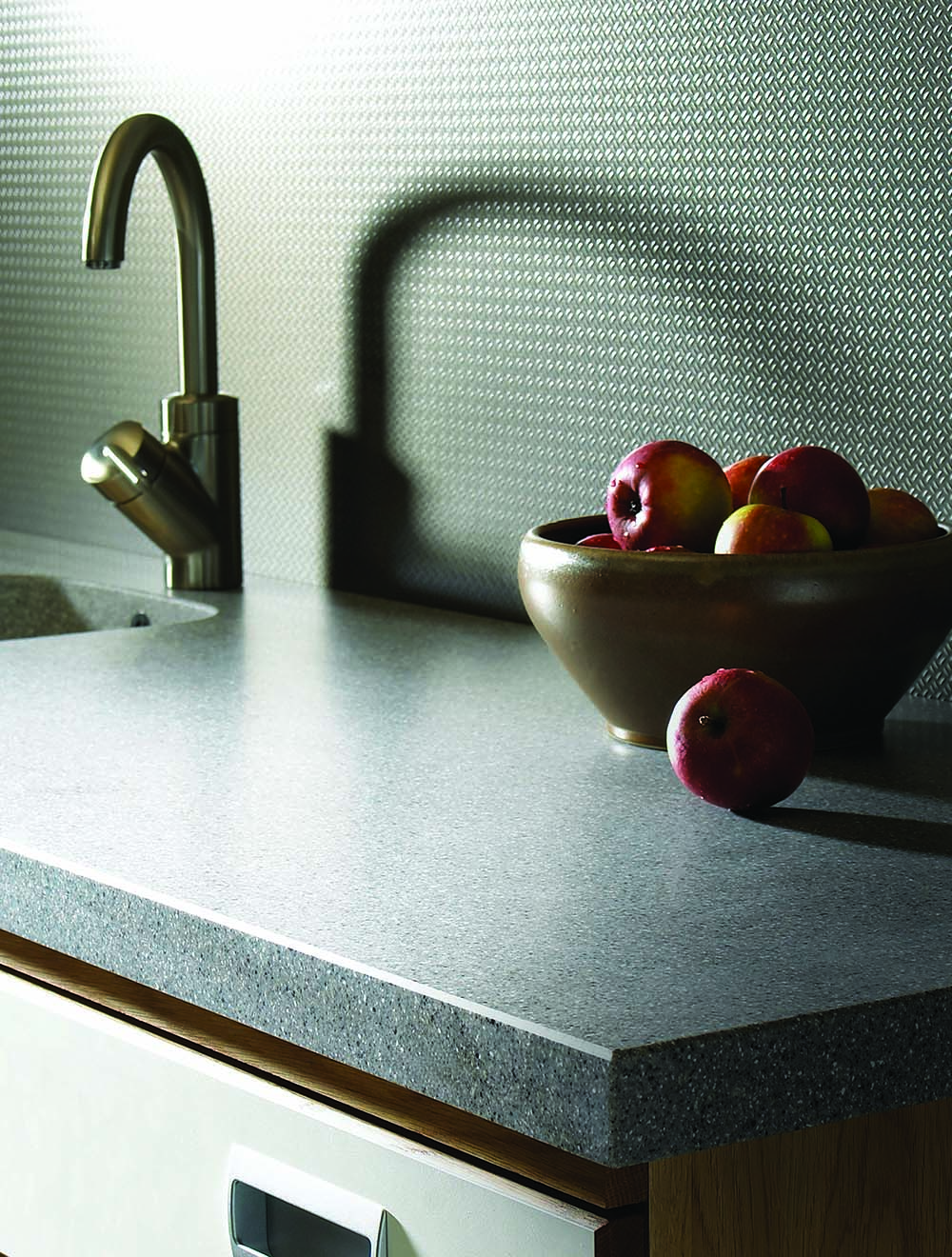 NuMetal_Kitchen_Brushed_Stainless_Diamond_Plate_924_GEK
